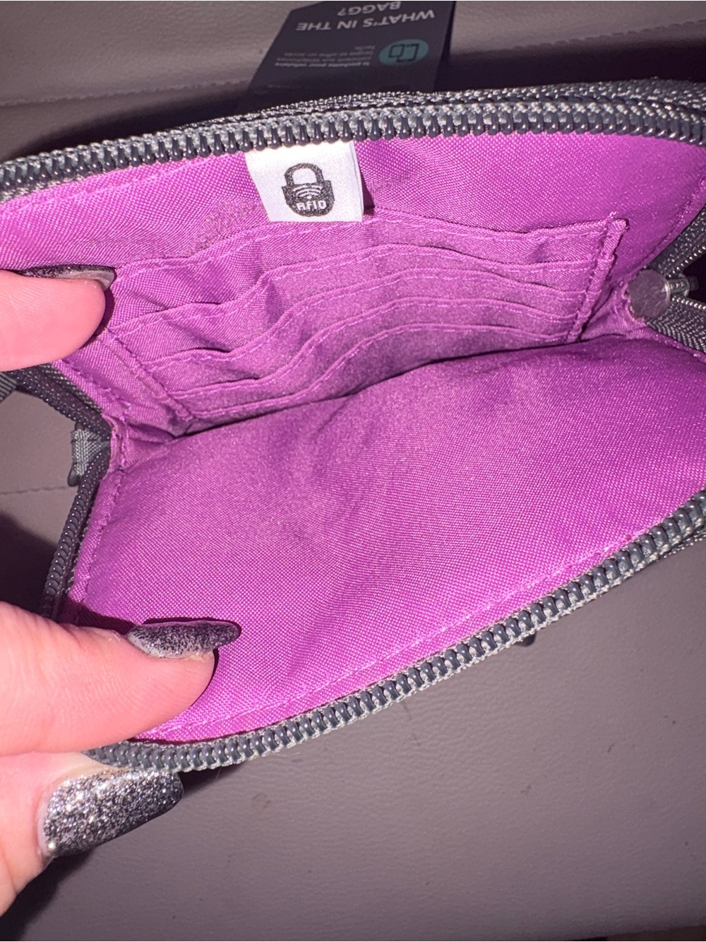 RFID safe Baggalini